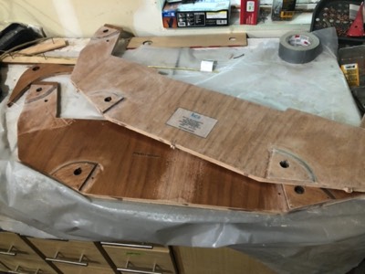  The take-apart bulkheads are sanded. 