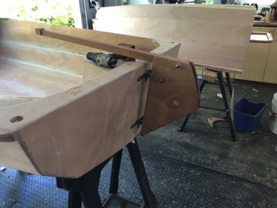 Rudder is temporarily mounted on the transom. 