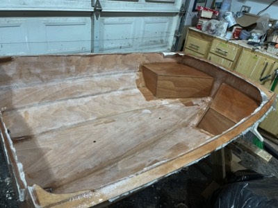  Aft section gunwale is glassed.  