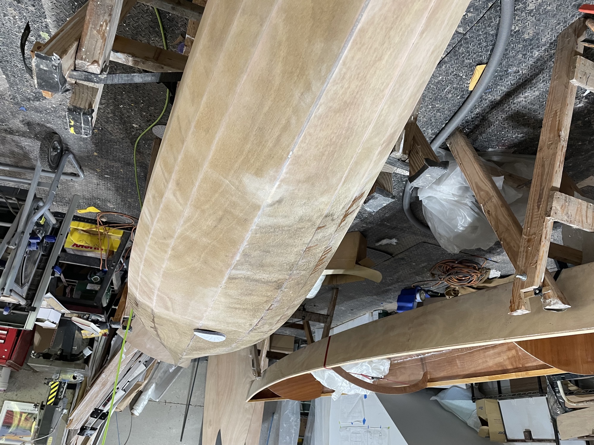  The hull is partially sanded. 