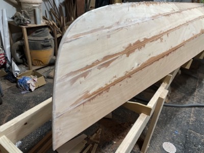  The bow is sanded. 