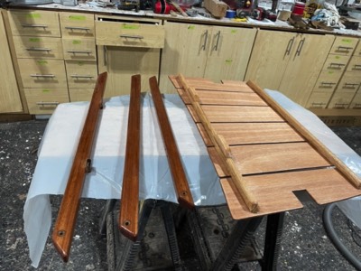  The sliding seat rail supports and queen seat are epoxy sealed. 