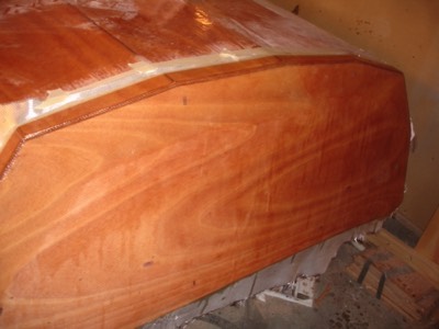  The transom is saturated with epoxy. 
