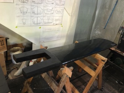  The keel is coated with an epoxy/graphite mixture. 