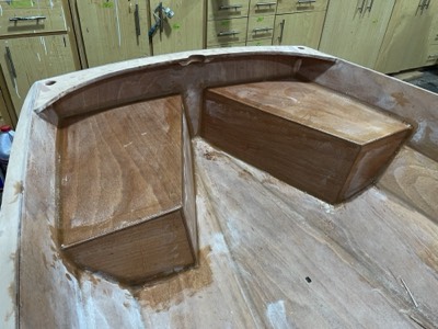  The seat edges are fiberglassed. 