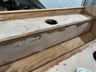  Cockpit seats are sanded and the edge is reinforced. 